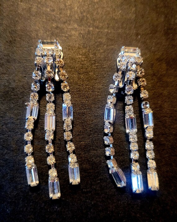 Vintage Estate 1950s - 1960's dangle rhinestone c… - image 1