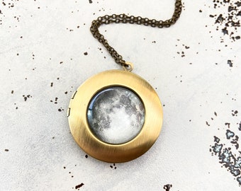 My Moon Locket Pendant Necklace - Custom Phase of the Moon Jewelry from Specific Date - Anniversary Birthday Necklace - Celestial Jewelry