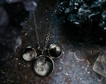 My Moon Family Clustered Necklace - Multiple Phases