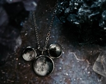 My Moon Family Clustered Necklace - Multiple Phases