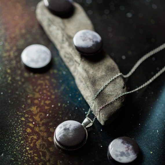 10 Interchangeable Magnet Necklaces ideas