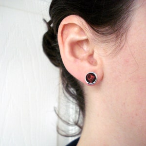 Herz-Nebel Ohrringe - winzige silberne Weltraum Ohrstecker - Galaxie Schmuck, Astronomie, Universum - Kosmische Hochzeit Posts, Valentinstag