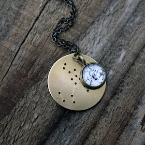 Abfertigung eingestellt Konstellation Halskette, Sternzeichen Anhänger - Benutzerdefinierte astrologische Sternzeichen Halskette Hevelius Sternenkarte - Celestial Schmuck