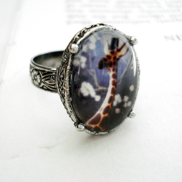 Heirloom Polaroid Ring - Antique Silver - Speckled Watcher