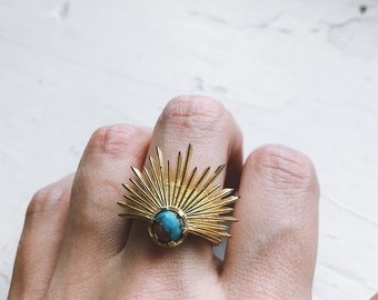 Bague déesse du soleil avec cuivre Oyster Turquoise - Bague Sunburst or ou argent avec pierre de naissance de décembre - Pierre naturelle bleue et orange