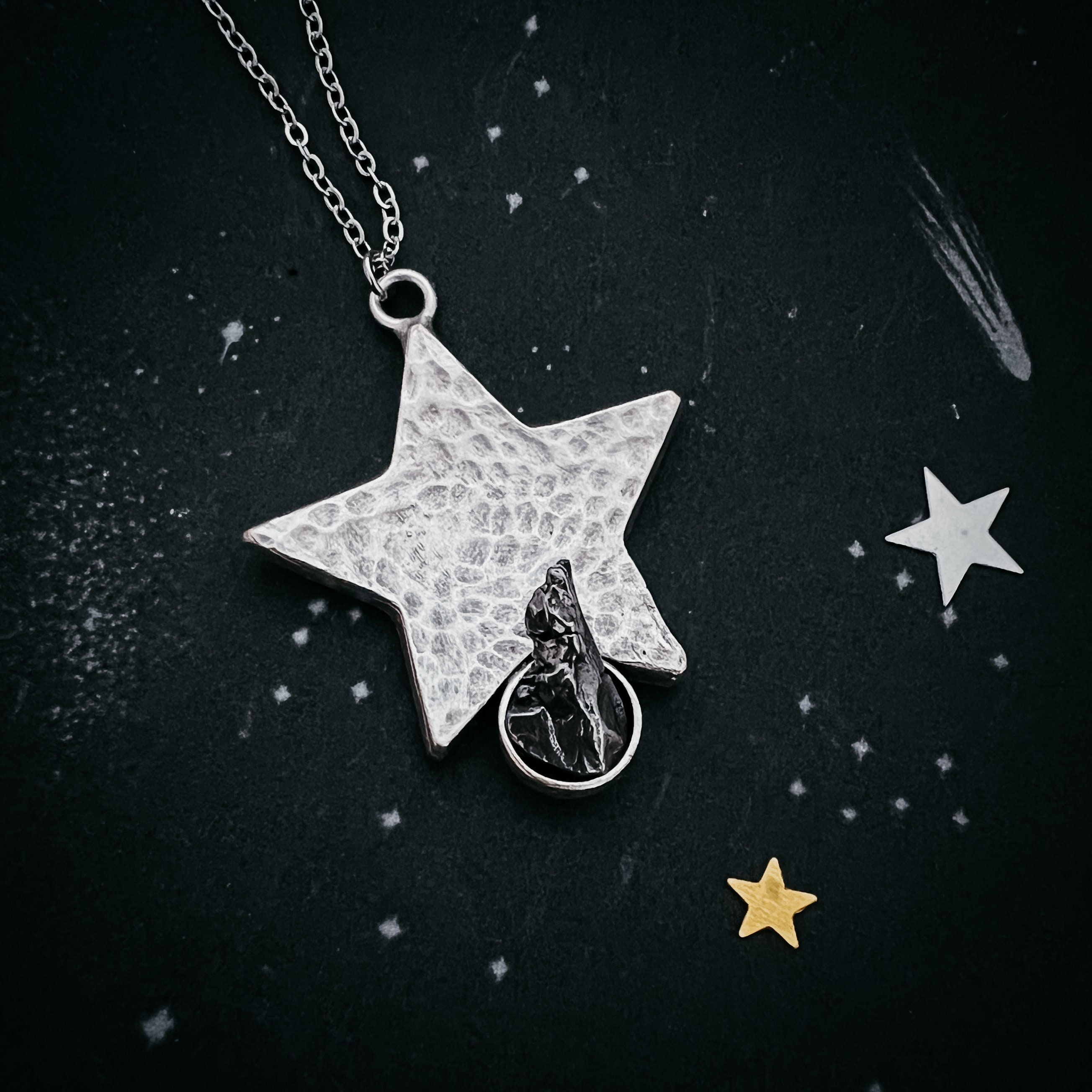 Star shaped best sale pendant