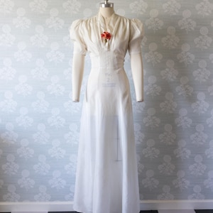 1930s 1940s Cream Silk Moire Puffed Sleeve Gown