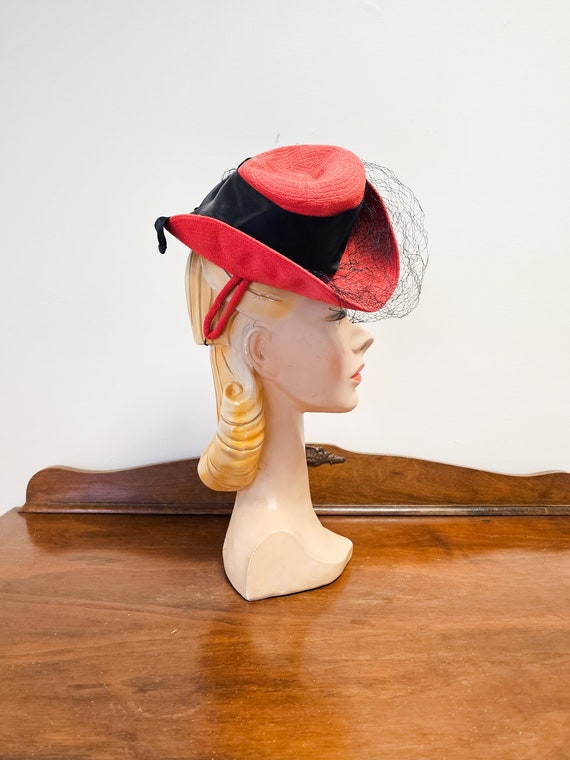 1930s Red Chimney Crown Tilt Hat - image 2