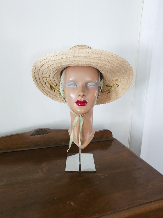 1950s Embroidered Sunhat With Chin Tie