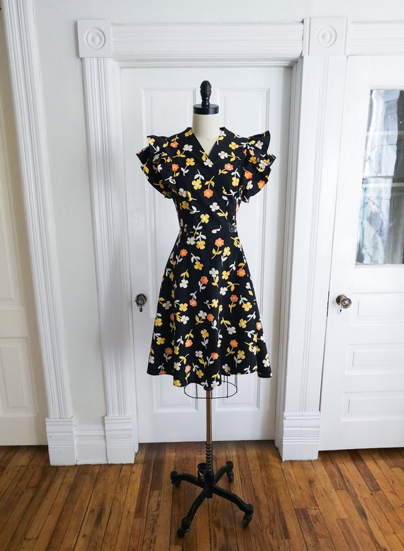 1930s Ruffle Sleeve Floral Wrap Dress