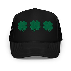 Geborduurde klaverhoed, klavertje 4 truckerhoed, St Patricks Day-hoed, St Pattys-truckerhoed, Lucky Hat