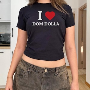 Ich Herz Dom Dolla Baby T-Shirt, Ich liebe Baby T-Shirt, Y2k Baby T-Shirt, Benutzerdefinierte Baby T-Shirt, lustiges Shirt, bester Freund Geschenk, Dom Dolla Shirt, Rave Baby T-Shirt, Rave Geschenk