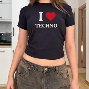 Ich Herz Techno Baby T-Shirt, Ich liebe Baby T-Shirt, Y2k Baby T-Shirt, Benutzerdefinierte Baby T-Shirt, lustiges Geschenk für sie, beste Freundin Geschenk, Techno Shirt, Rave Shirt, Rave Geschenk