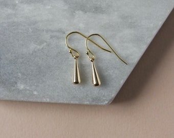 Small Gold Teardrop Earrings, Shiny Brass Earrings, Minimalist Everyday Jewelry, Lightweight 3D Briolette, Simple Versatile, Gift for Her