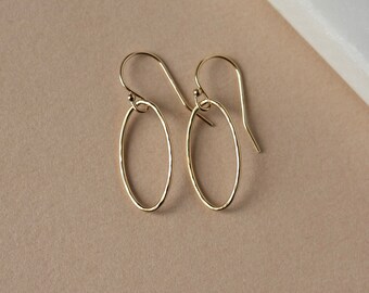Hammered Gold Geometric Earrings, Dainty Oval Earrings, Minimalist Gold Jewelry, Simple Everyday Earrings, Gift for Her, Gold Accessory