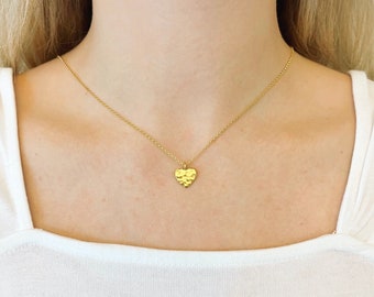 Gold Hammered Heart Necklace, Minimalist Everyday Necklace, Layering Necklace, Simple Gold Jewelry, Romantic Gift for Her, Shiny Heart