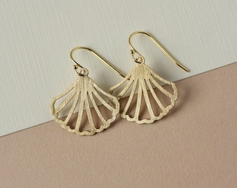 Big Brass Shell Earrings Gold Fan Earrings Minimalist Art Deco Style Earrings Boho Style Jewelry, Gift for Her, Gift Beach Lover