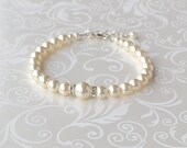 Ivory Pearl Bracelet, Pearl and Crystal Bracelet, Bridal Jewelry, Wedding Party Gift, Simple Pearl Bracelet, Cream Pearl, Swarovski