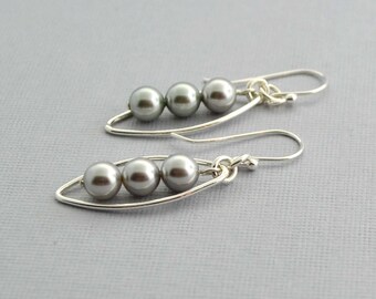 Gray Pearl Earrings, Pearl and Silver Earrings, Pearl Dangle Earrings, Swarovski Pearl, Grey Pearl Jewelry, Sterling Silver Jewelry, Gift