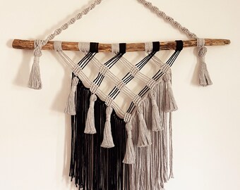 Macrame wall hanging