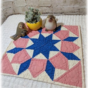Vintage Patriotic Star Quilt Candle Mat: Americana Table Decor