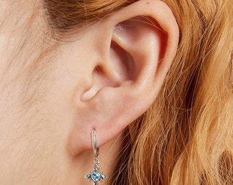 Plata de ley S925 Clip de oreja cruzado vintage Circón azul en forma de corazón