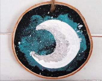 Moon Phase Ornaments, Crescent Moon Wood Slice Ornaments, Wood Slice Art, Moon Décor, Pagan Gifts, Moon Lover Gifts, Painted Wood Art, Luna