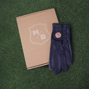 Conjunto de presente de golfe personalizado - Luva de golfe de couro Cabretta Premium azul marinho com marcador de bola de monograma, camisetas personalizadas e caixa de presente personalizada