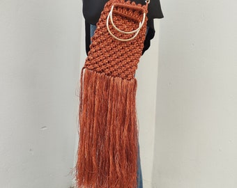 bolso brillo color teja en macrame