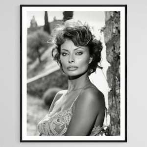 Sophia Loren Photo Print, Timeless Hollywood Glamour, Elegant Wall Art for Home Decor, Ideal Gift for Movie Buffs