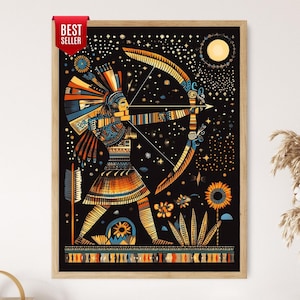 Op de afbeelding: Een ingelijste kunstdruk met een gestileerde figuur met een verentooi die met pijl en boog richt tegen een zwarte sterrenhemel. Het kunstwerk bevat een heldere maan, florale elementen en een decoratieve rand in oranje, blauw en goud.