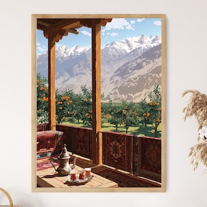 Könnte beinhalten: Ein gerahmter Druck zeigt eine ruhige Berglandschaft, die von einer Holzveranda aus gesehen wird. Die Szene umfasst einen Tisch mit einer Teekanne und Tassen, einen gemusterten Teppich und Orangenbäume. Schneebedeckte Berge sind im Hintergrund unter blauem Himmel zu sehen.
