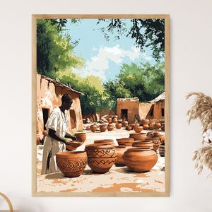 Peut inclure: Une personne dans un village fabrique de la poterie. Elle est entourée de nombreux pots en terre cuite de différentes tailles et formes. Les pots sont bruns et présentent des motifs complexes. La scène se déroule sur fond de verdure luxuriante et de ciel bleu.