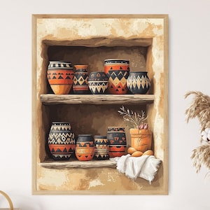 Peut inclure: Une peinture à l'aquarelle encadrée représentant une étagère rustique remplie de divers pots en céramique. Les pots présentent des motifs géométriques orange, noirs et blancs. Un tissu blanc et un pot en terre cuite avec des plantes sont également visibles.