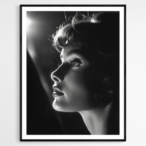 Elegant Audrey Hepburn Photo Print, Classic Hollywood Wall Art, Iconic Actress Decor, Perfect Gift for Vintage Film Lovers