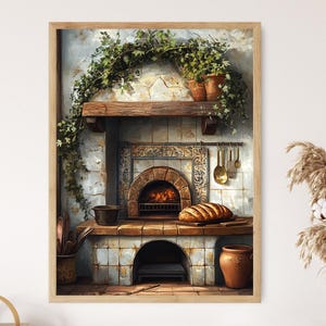 Op de afbeelding: Een schilderij van een rustieke bakoven van baksteen met een brood op het aanrecht. De oven is omgeven door klimop en heeft een houtvuur erin. Er hangen ook wat keukengerei aan de muur.