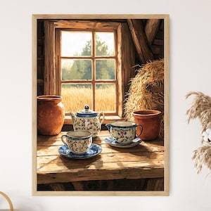 Könnte beinhalten: Ein rustikales Stillleben mit einer Teekanne, zwei Teetassen und einer Keramikvase, alle mit floralen Mustern verziert. Die Szene spielt in einer Scheune mit einem Fenster, das auf ein Feld blickt.