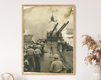 Załoga marynarki wojennej II wojny światowej, salut okrętu wojennego, zabytkowe wojsko, fotografia w tonacji sepii