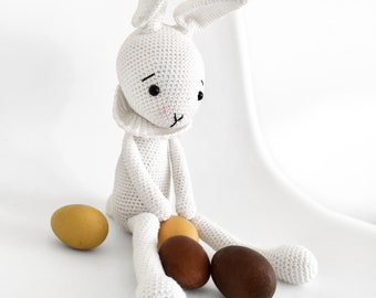 Amigurumi bunny pattern - Lucky the Bunny
