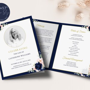 Programa funerario editable Rosas rosadas rubor azul marino Programa de servicio conmemorativo elegante Programa de obituarios Tamaño de carta plegable 8.5x11" #F52