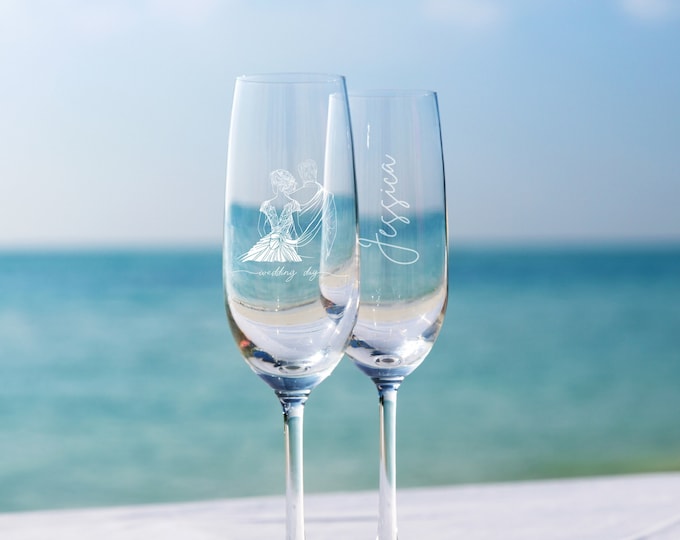 Champagne glass personalized with engraving, champagne glass personalized with saying for birthday or wedding, personalized champagne glass as a gift