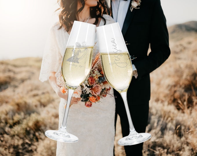 Champagne glass with personalized engraving, champagne glass personalized with saying for birthday or wedding, personalized champagne glass gift