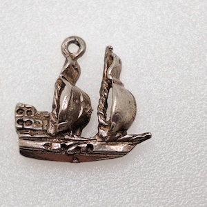Sailing Ship / Tall Ship / Galleon / Pirate Ship / Mary Rose  - Vintage Sterling Silver Charm