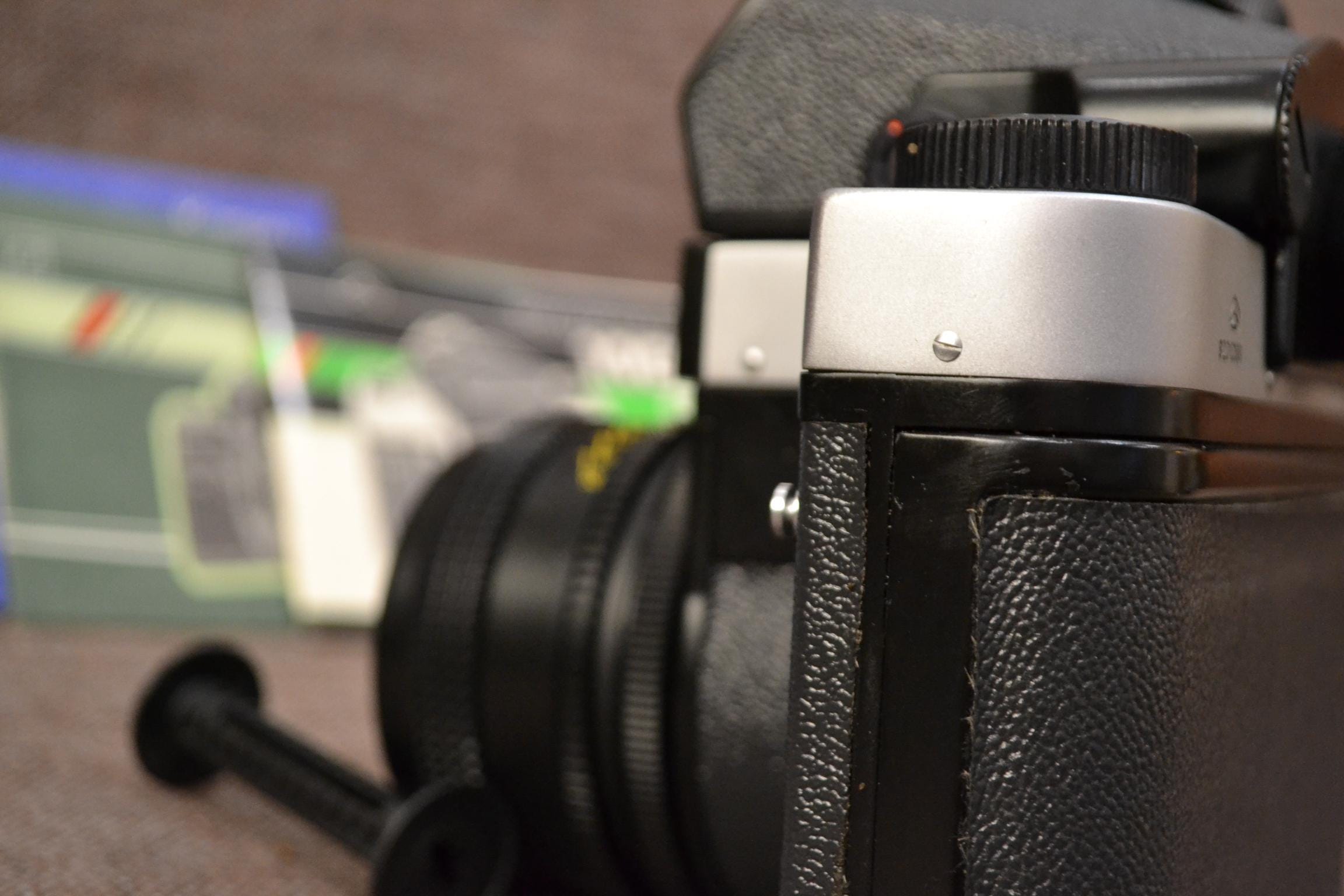 KIEV-60 TTLカメラMC Volna 3レンズ中判カメラボックス入り工場キット+