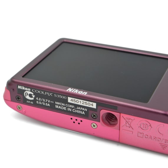 Like NEW Pink Nikon COOLPIX S3500 Compact Digicam Point and Shoot