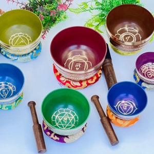 Sevenfold Chakra Singing Bowl Set: Artisanal Sound Healing from Nepal