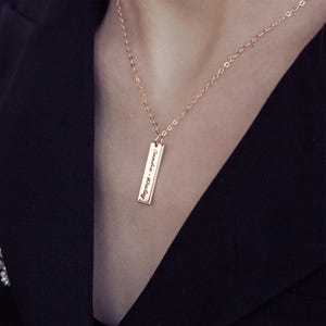 Colgante de nacimiento de niño personalizado | Collar de barra personalizado | Colgante Oro, Plata, Rosado | Encanto nombrado| Collar Brillante | Idea de regalo