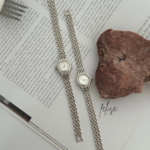 Silver womens wrist watch, Vintage watch for womens, Minimalist watch, Small silver watch, Retro watch, Present for her