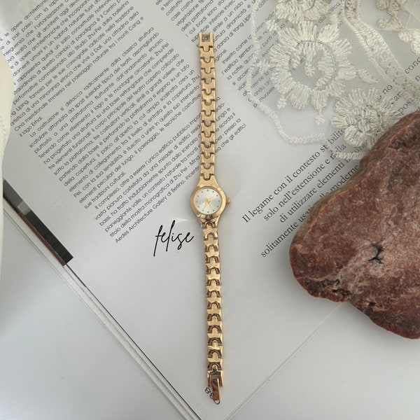 Montre-bracelet vintage en or, montre-bracelet pour femme délicate, petite montre en or, montre-bracelet pour femme minimaliste, montre à cadran rond, cadeau pour elle