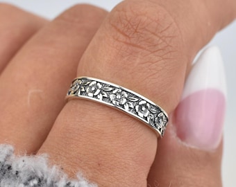 Stamped Daisy Sterling Silver Ring, silver band rings, womens thumb ring, stackable silver ring, silver flower ring, 925 silver ring